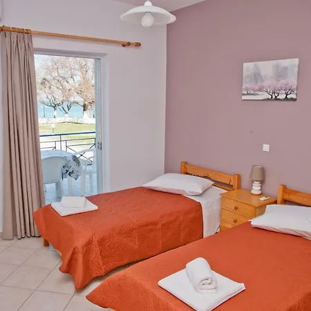 Erodios Aparthotel *