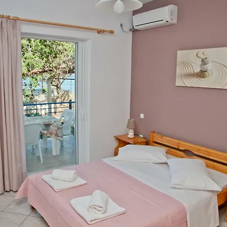 Erodios Aparthotel *