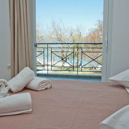 Erodios 3* Elaionas (Achaia)