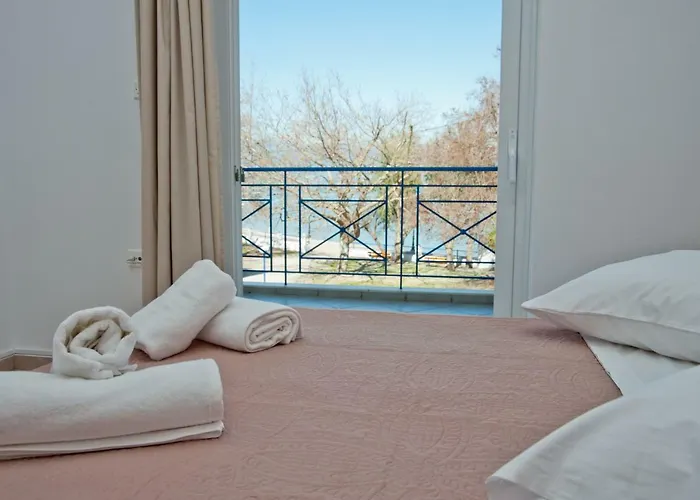 Erodios 3* Elaionas (Achaia)