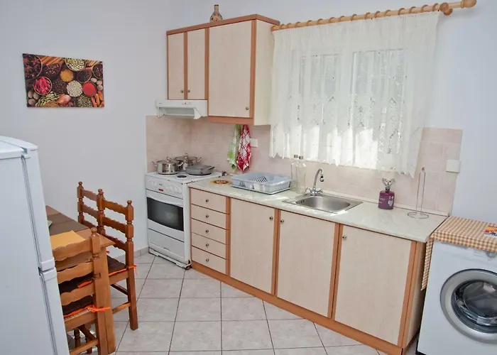 Erodios 3* Elaionas (Achaia)